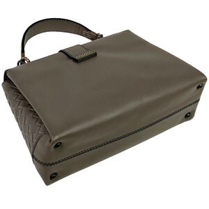 Bottega Veneta Shoulder Gray Handbag Bag Intrecciato Piazza Leather Greige